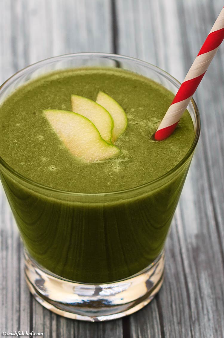 Swiss Chard Green Smoothie with Grapefruit, Banana and Green Apple