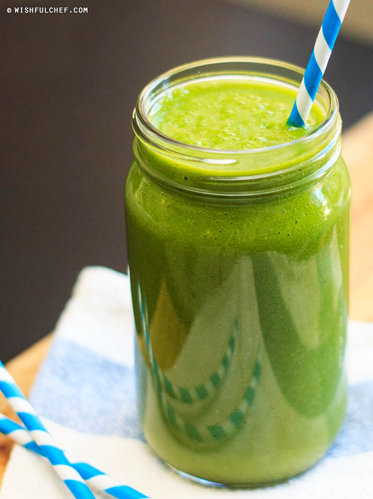 Kale Banana Mango Smoothie